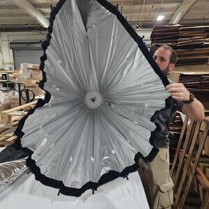 Glow Profond 55" Deep Parabolic Softbox Quick-Open - (Broken Rod)
